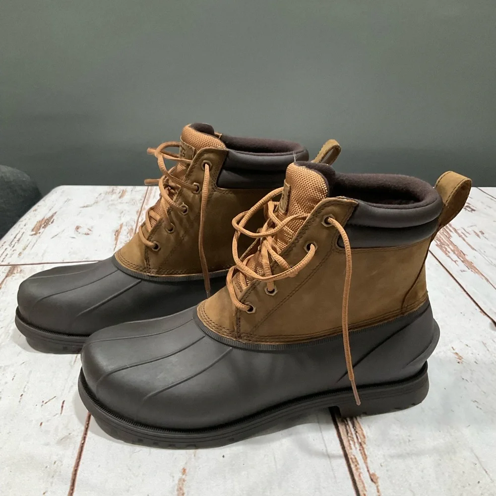 UGG MENS GASTON MID CHESTNUT WATERPROOF‎ BOOTS